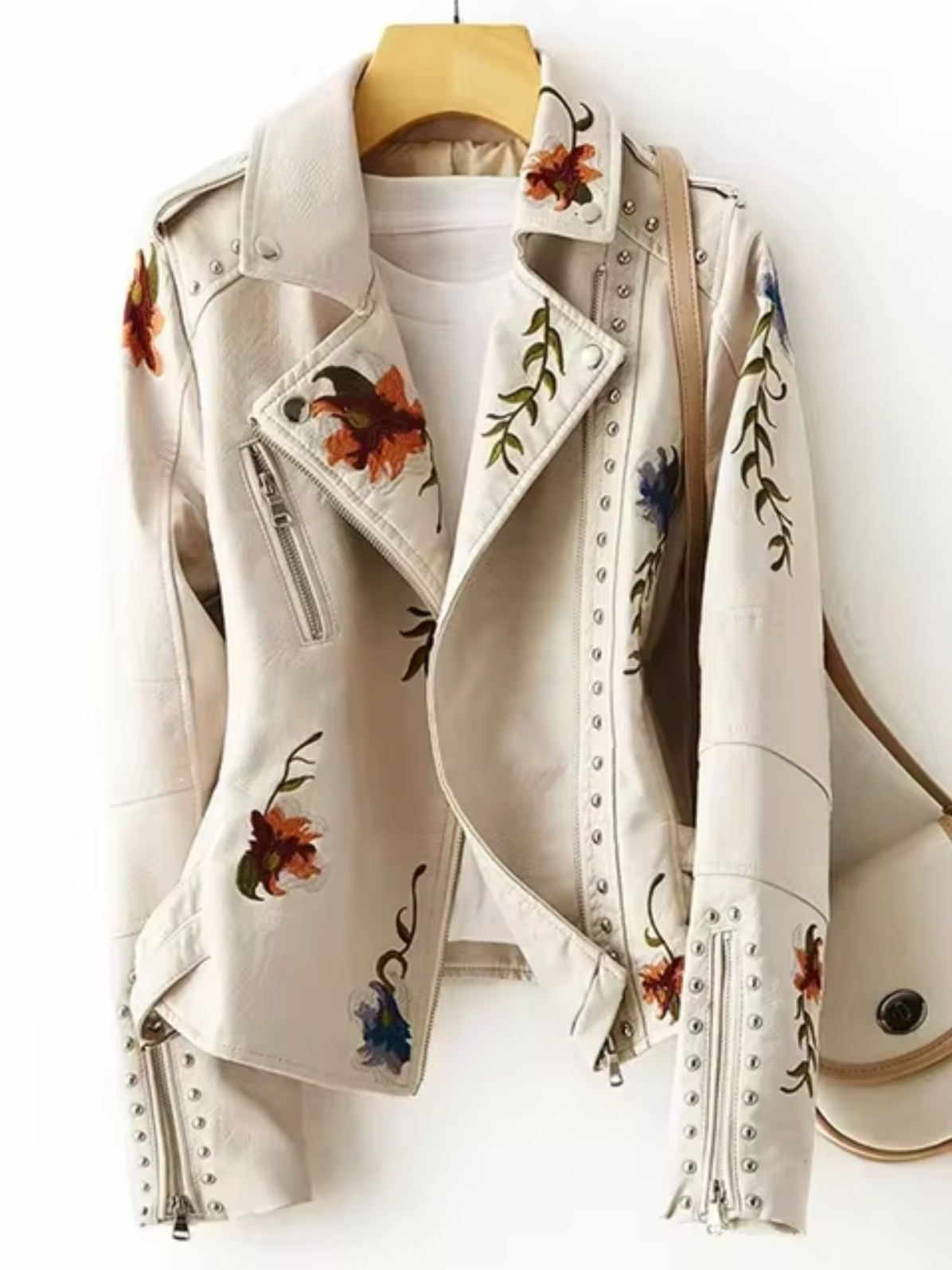 Damen Lederjacke – Taillierter Schnitt – Florale Stickerei – Bikerstil mit Nieten