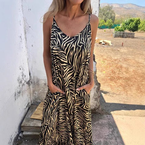 Damen Maxikleid – Lockere Passform – Atmungsaktiver Baumwollmix – Dünne Träger – Seitentaschen – Animal-Print