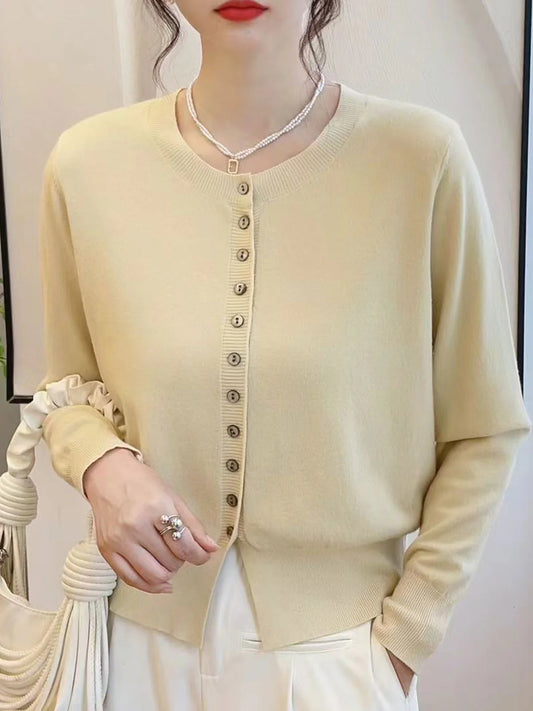 Ulla - Damen-Cardigan mit Rundhals und Knöpfen